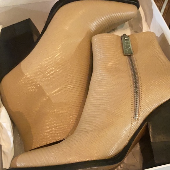 CHLOE BOOTS - Picture 8 of 8